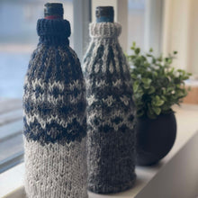 Load image into Gallery viewer, Flöskuhaldarinn / Fanney Knits