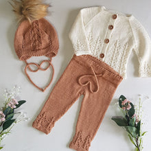 Load image into Gallery viewer, Sóley hjálmhúfa