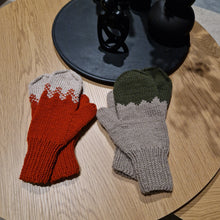 Load image into Gallery viewer, Vettlingarnir hans Matthíasar fyrir mömmur og ömmur - Mattlingar fyrir fullorðna
